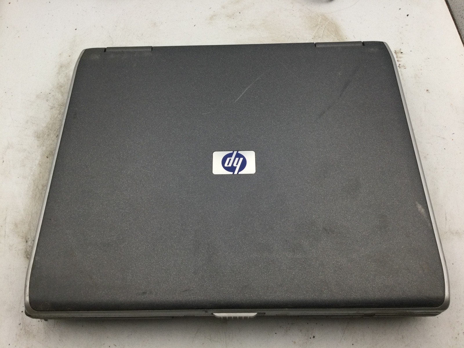 HP COMPAQ NX9010 – BOOTS TO BIOS – INTEL PENTIUM 4 – 500MB RAM – 14″ – READ – BB