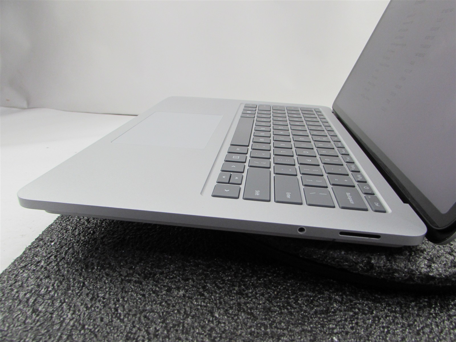 Microsoft Surface Laptop Studio 1964 i7-11370H 1TB SSD 32GB RTX A2000 *No A/C*