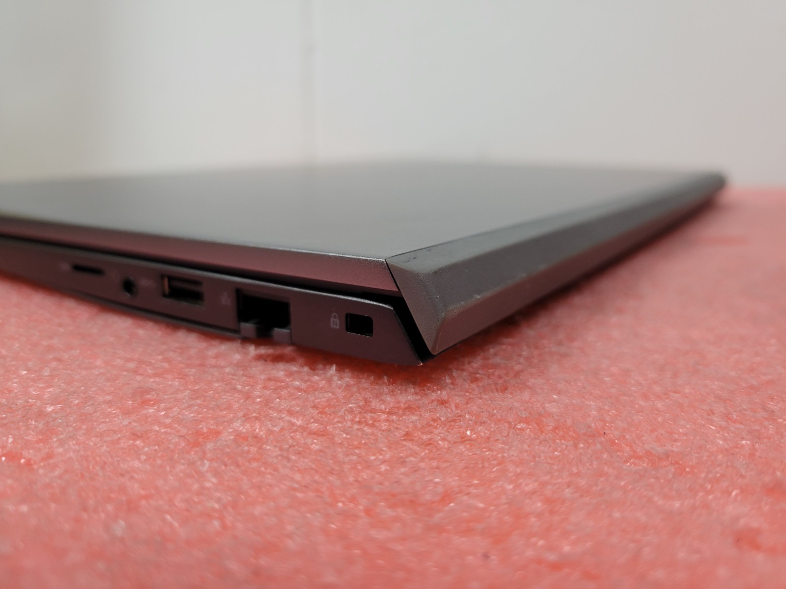 Dell Vostro 5502 i7-1165G7@2.8Ghz 16GB RAM 512GB SSD Win 11 Pro | C1051