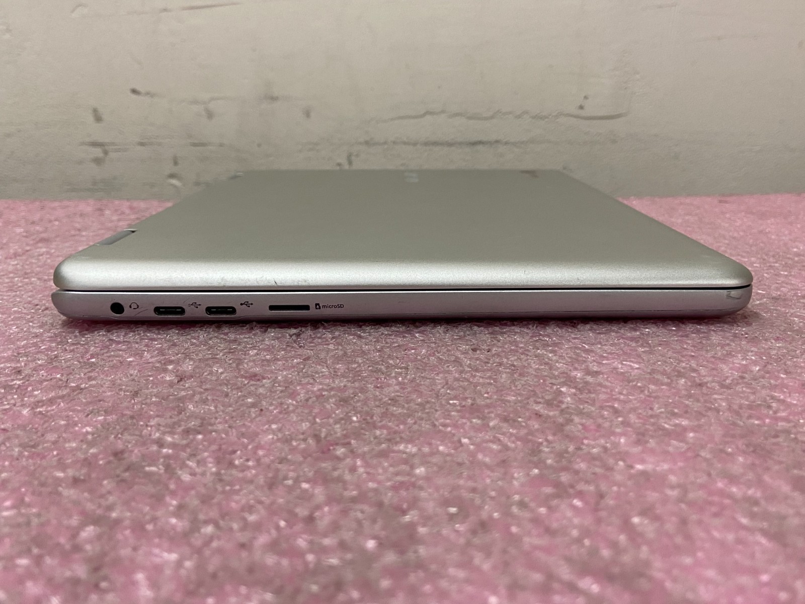 Samsung Chromebook Plus XE520QAB 12.2″ m3-7Y30 4GB RAM 64GB SSD w/PA | LP512