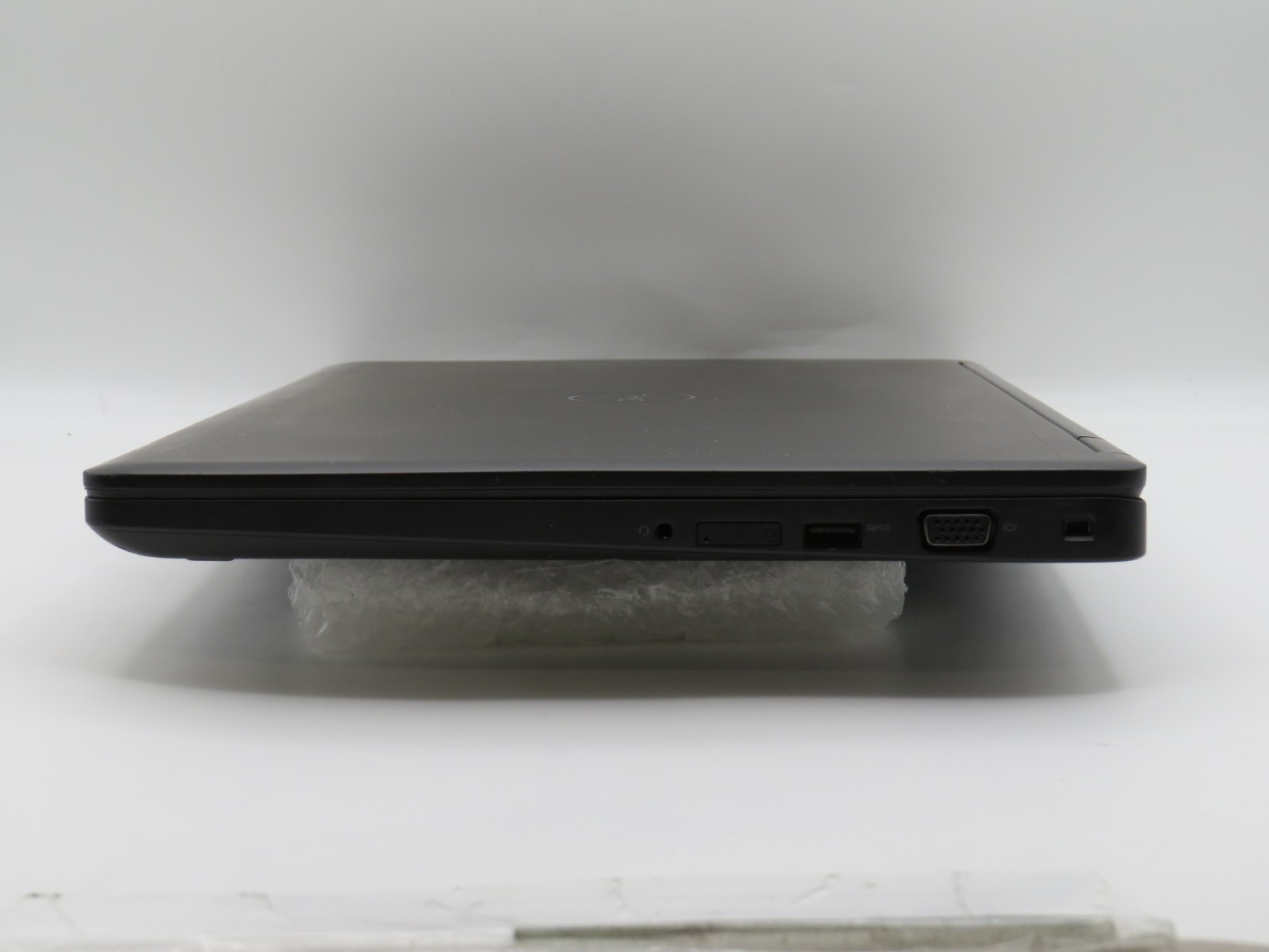 Dell Laitiude 5590 | i5-7300U @ 2.6GHz | 8GB DDR4 | 256GB | No HDD/OS/Battery