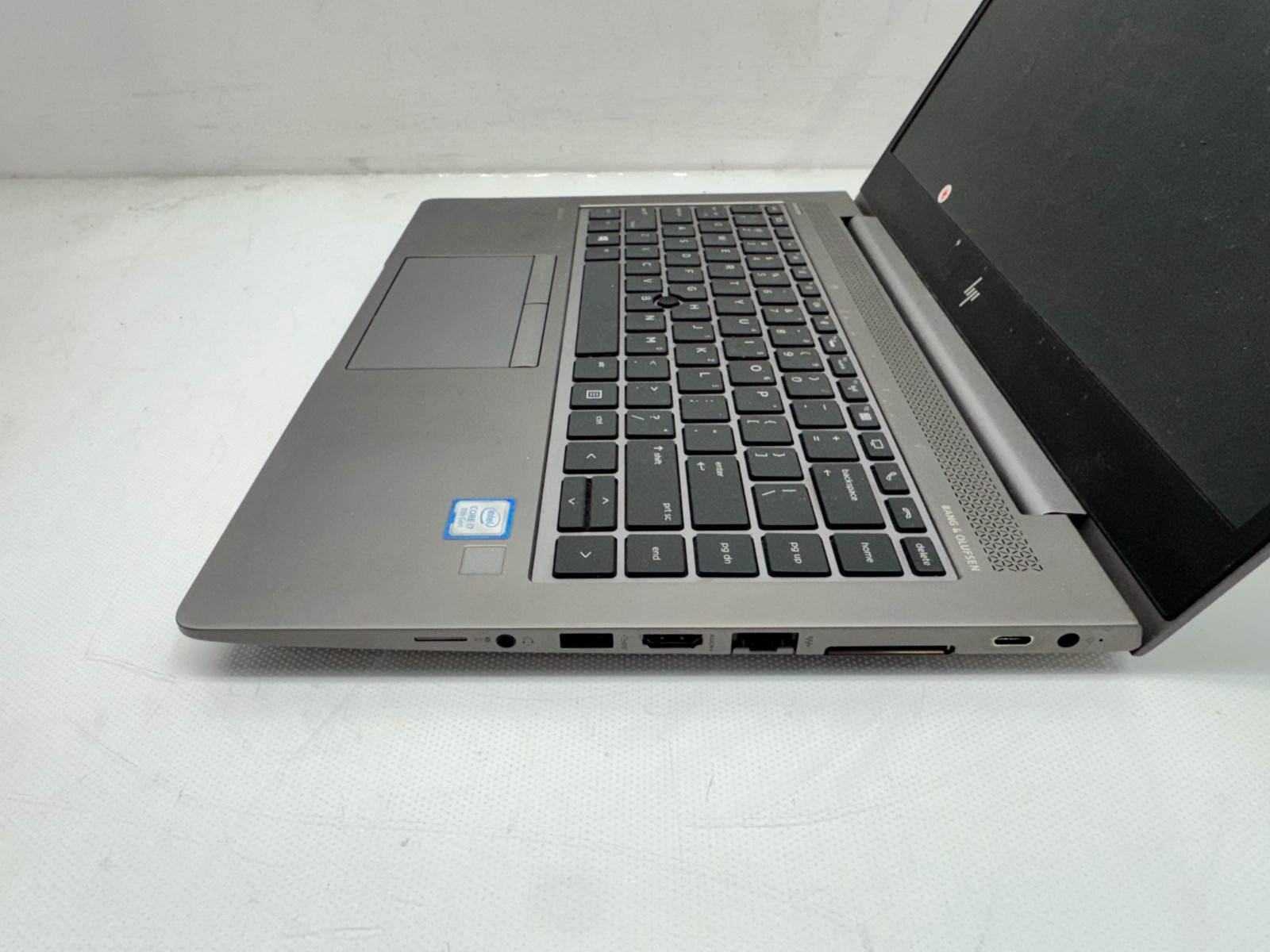 HP ZBook 14u G6 14″ i7-8665U@1.9GHz 16G 256G AMD WX3200 Win 11 *READ**