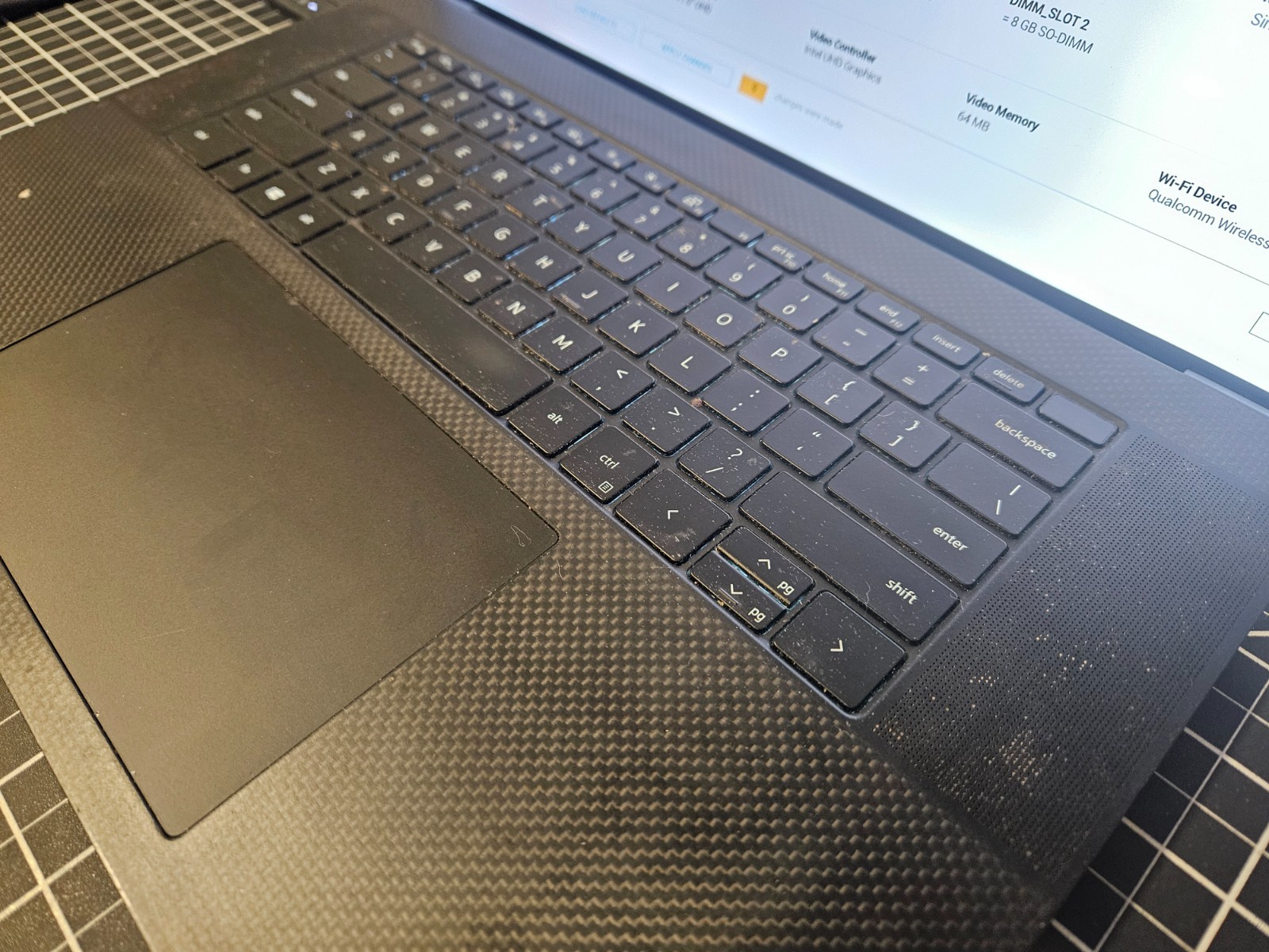 Dell XPS 17 9700 Intel Core i9-10885H 8GB RAM GeForce RTX 2060 MaxQ PARTS/REPAIR