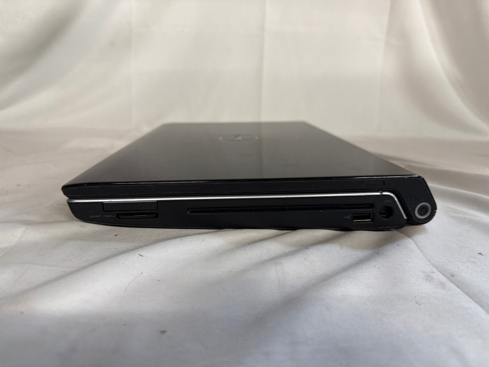 Dell Studio 1558 Intel Core i3 M 330 @ 2.13GHz 4 GB 320 GB 15.6″