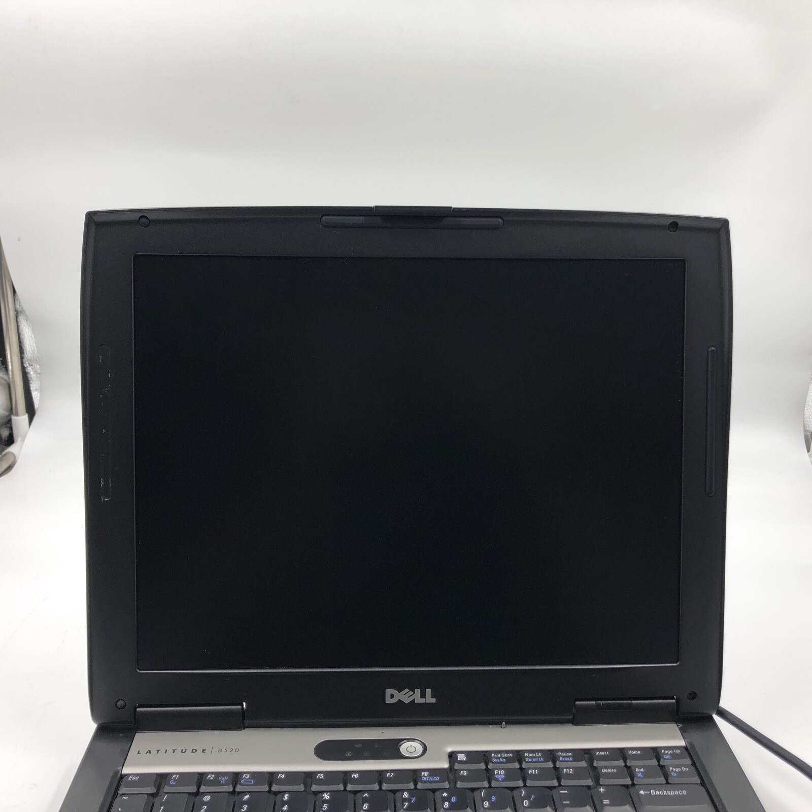 Dell Latitude D520 C2D T5550 1.66GHz Unknown RAM/HDD/OS NO CADDY (FOR PARTS)