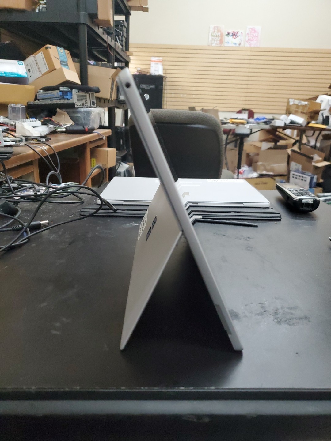 Microsoft Surface Pro (M3-7Y30, 4gb RAM 128gb SSD, W11Pro) 111225-7