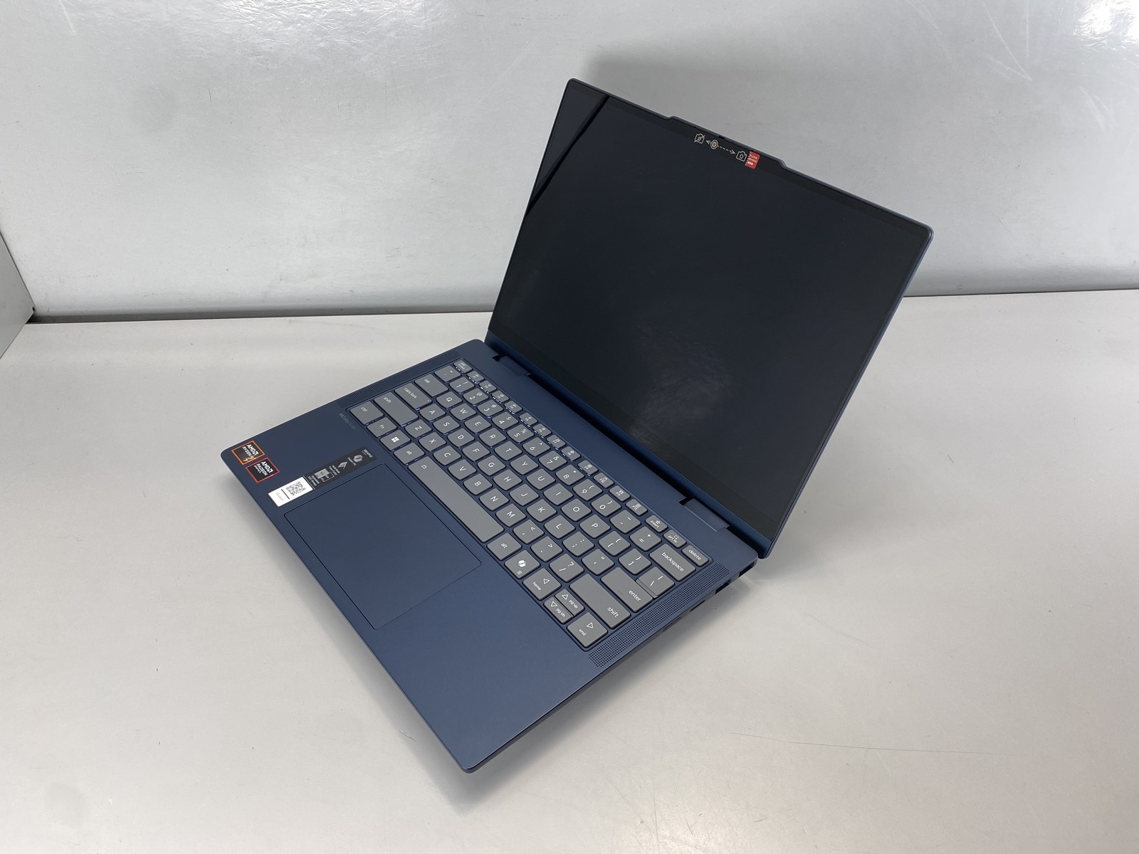 Lenovo Laptop Ideapad 5 2-in-1 14AGP11 14″ AMD Ryzen AI 7 445 1TB- Cosmic Blue
