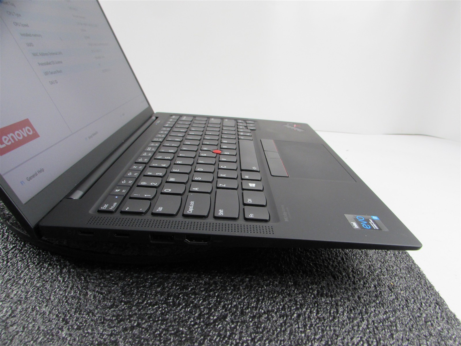 LENOVO THINKPAD X1 CARBON (9TH GEN) CORE I7-1185G7 512GB SSD 16GB RAM NO O.S