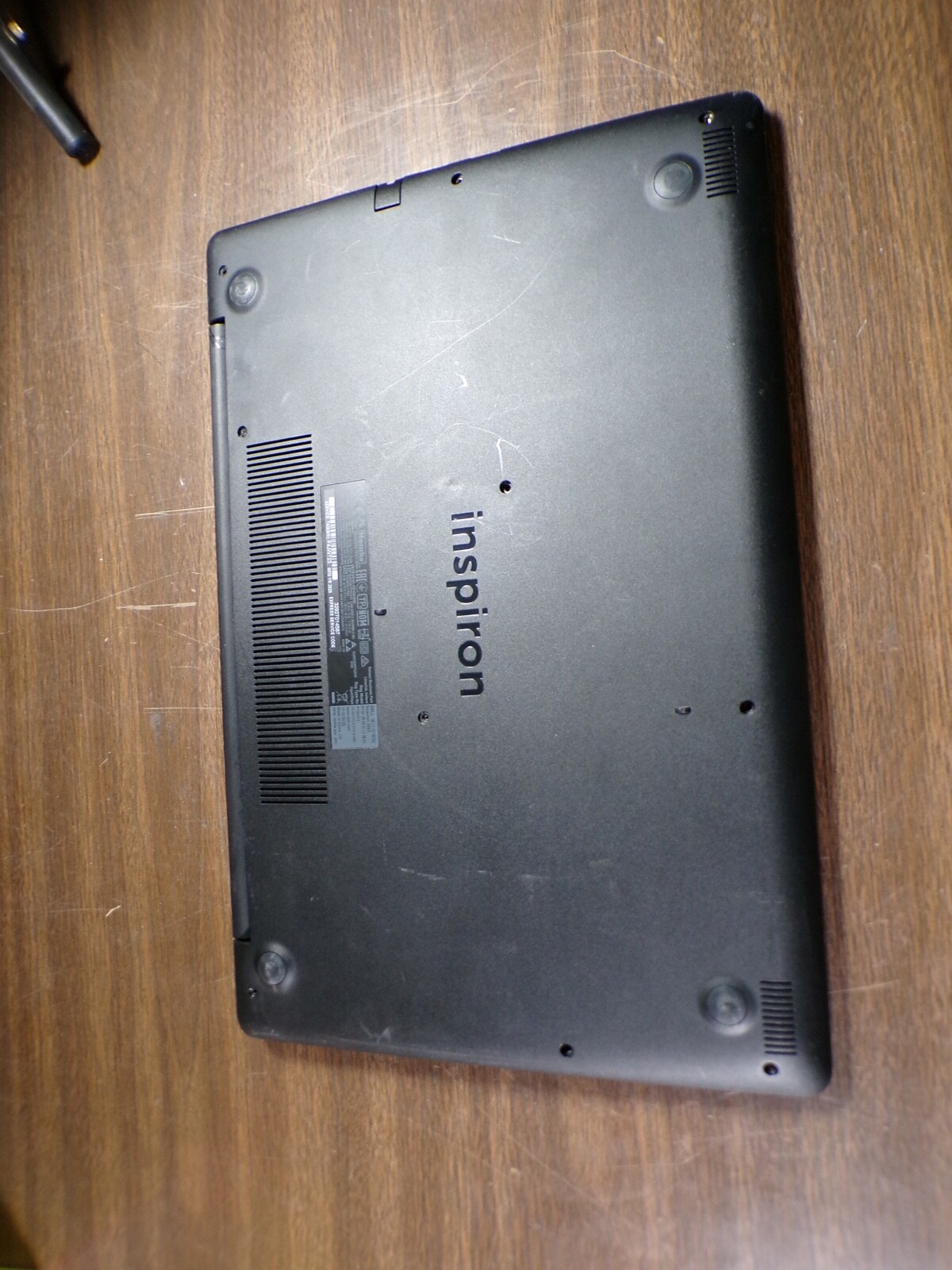 DELL INSPIRION 3595 AMD A6-9225 16GB RAM **CRACKED **NO HD/ NO CADDIE/ NO OS