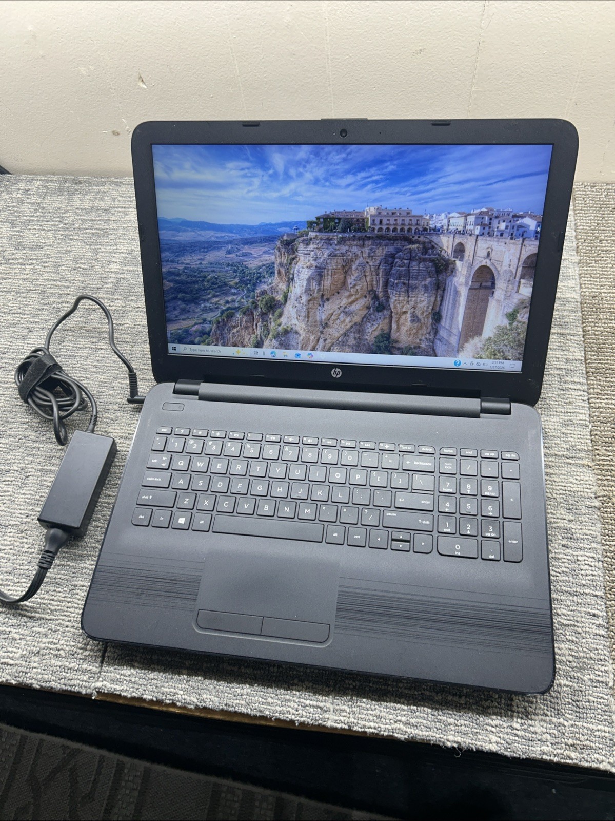 HP Notebook 15.6” – 15-ba018wm AMD E2-7110 Quad-Core APU, 4GB RAM 014912