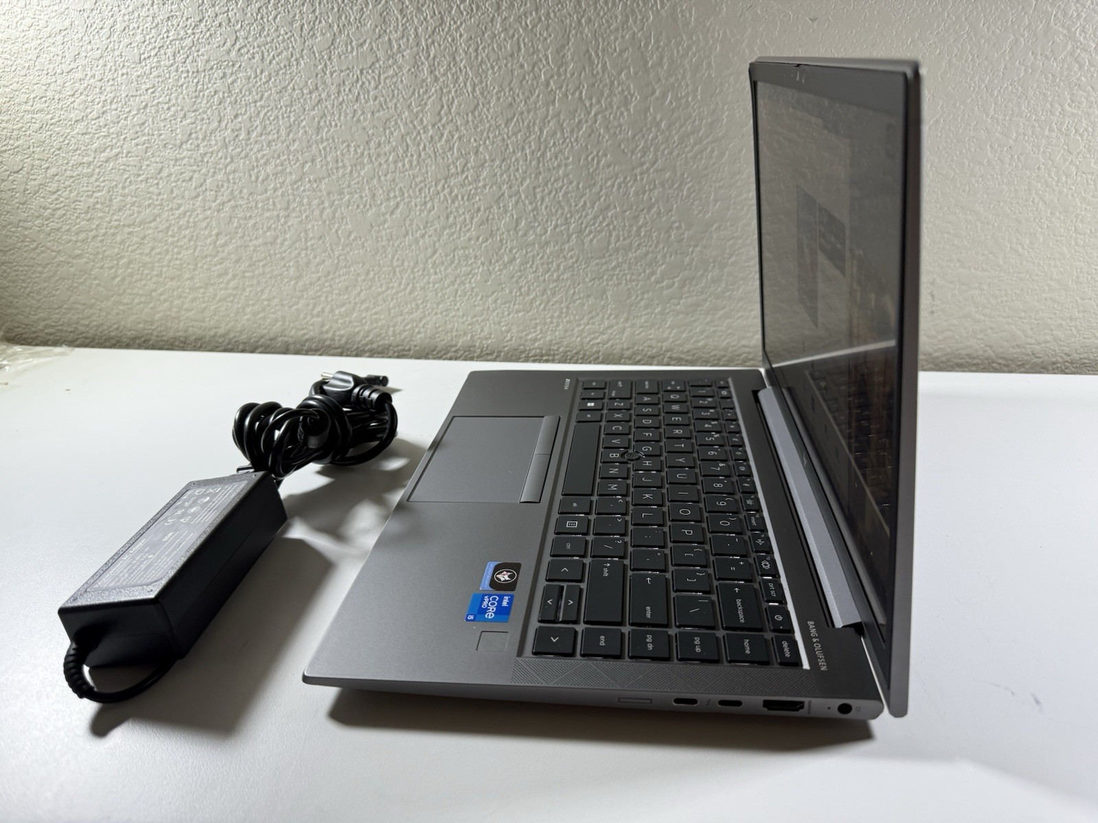HP ZBook Firefly G8 14″ FHD Intel i5-1145G7 16GB DDR4 256GB SSD W11P Laptop