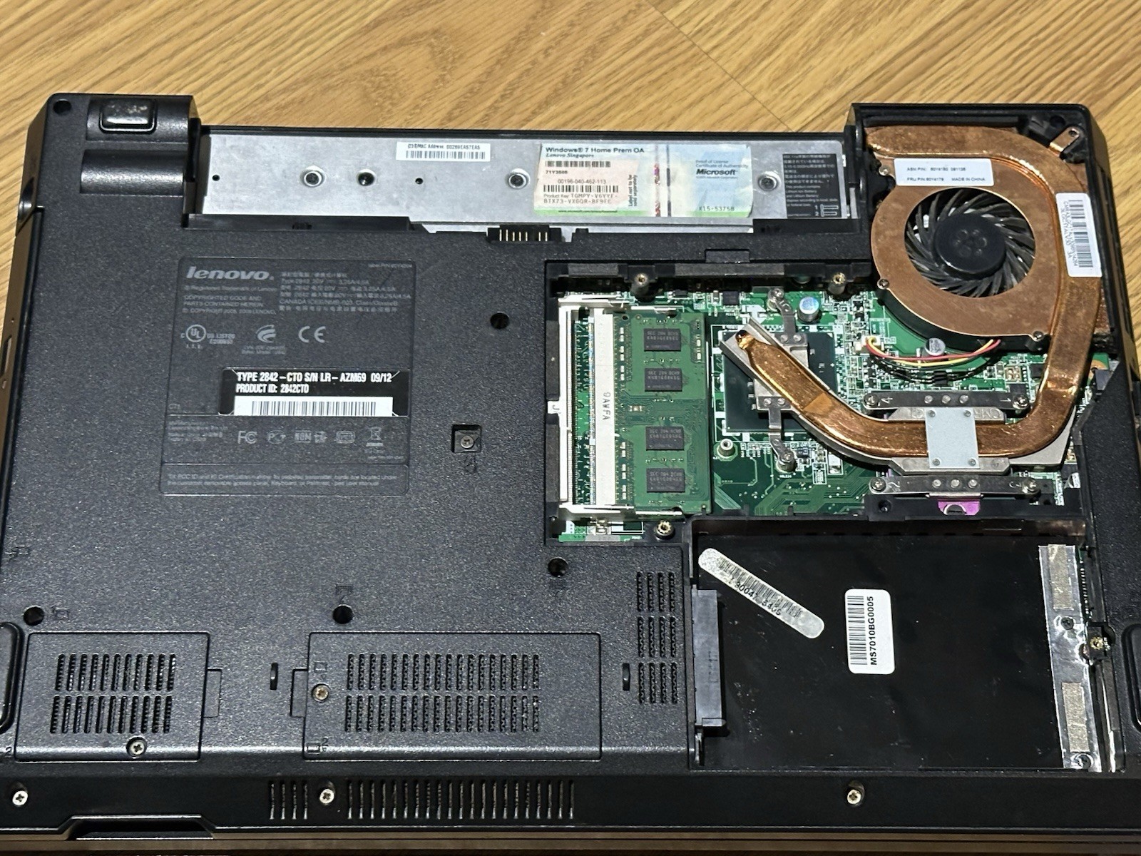 Lenovo Thinkpad SL410, Core 2 Duo T5870, 1GB RAM, No HDD, Broken Touchpad