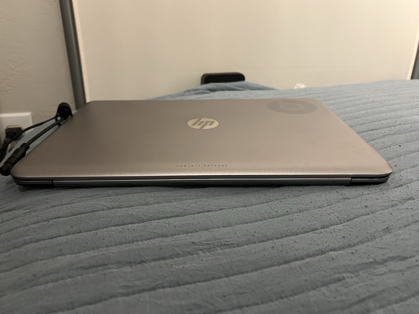 HP envy TS m6 sleekbook AMD A10-5745M Touch Screen XE500C13 700gb Storage Read