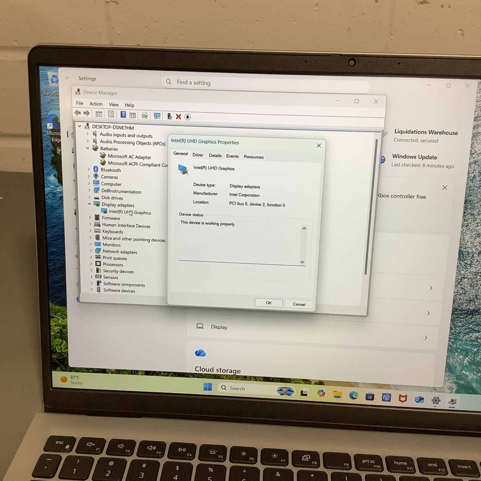 Dell 15 DC15250, 13th Generation Intel Core i5, 16GB DDR4, 512 GB Solid State