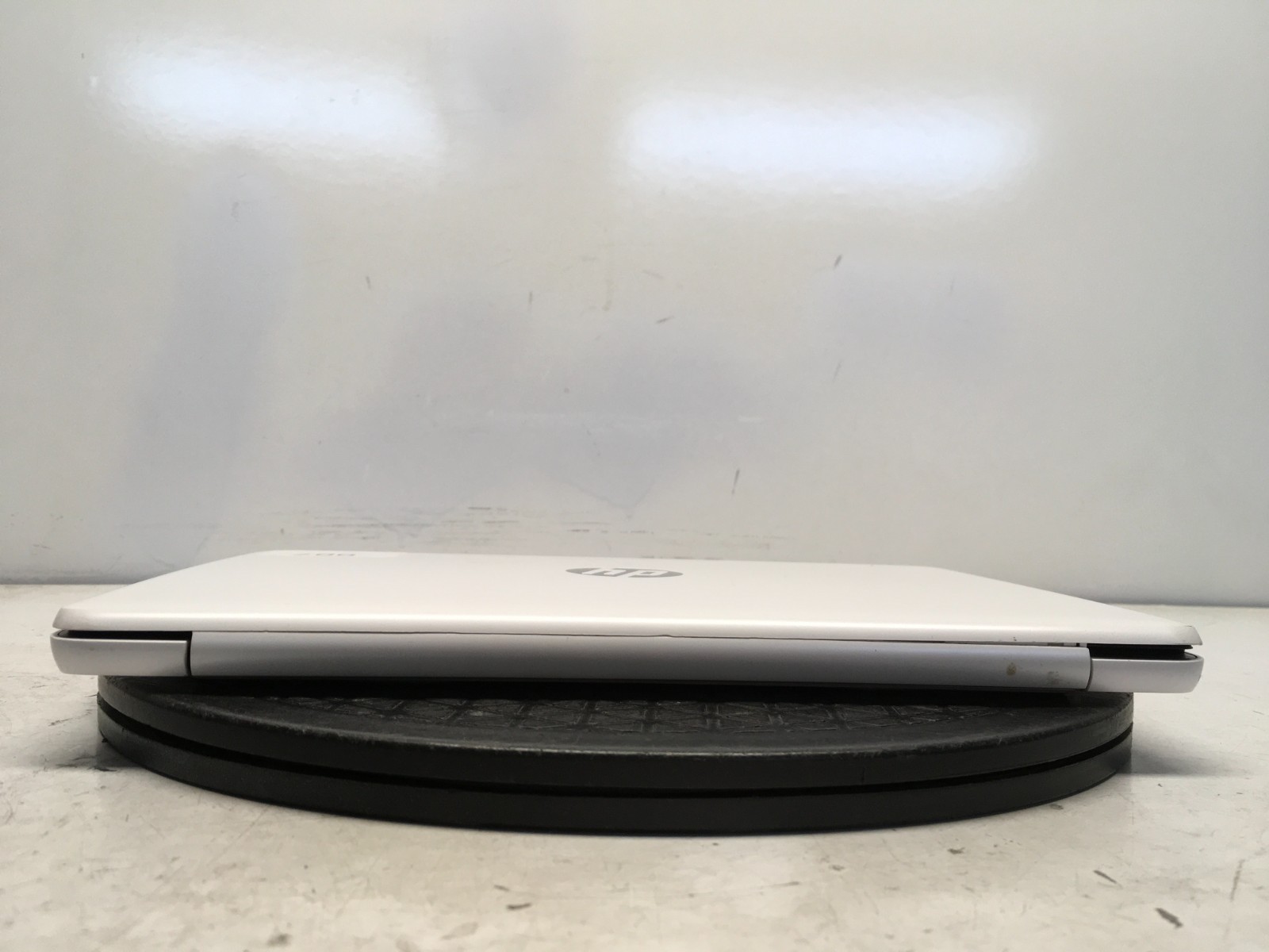 HP Stream 11-AK0053DX Intel Celeron N4120 1.1GHz 4 GB NO HDD – READ