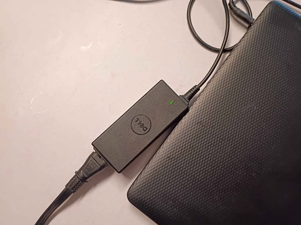 Dell Inspiron 3515 15.6″ (2TB SSD, AMD Ryzen 5 3000 Series, 3.50 GHz, 8GB)…