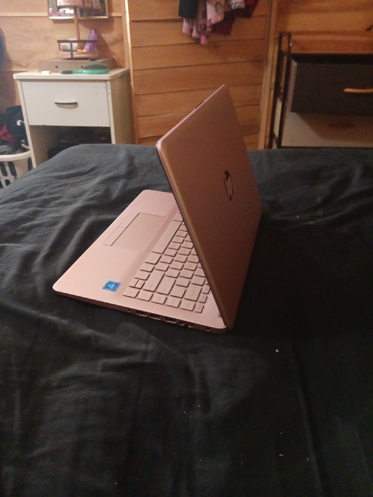 HP Stream 14-cb172wm 14″ (64 GB, Intel Celeron N4000, 1.10 GHz, 4 GB) Laptop…