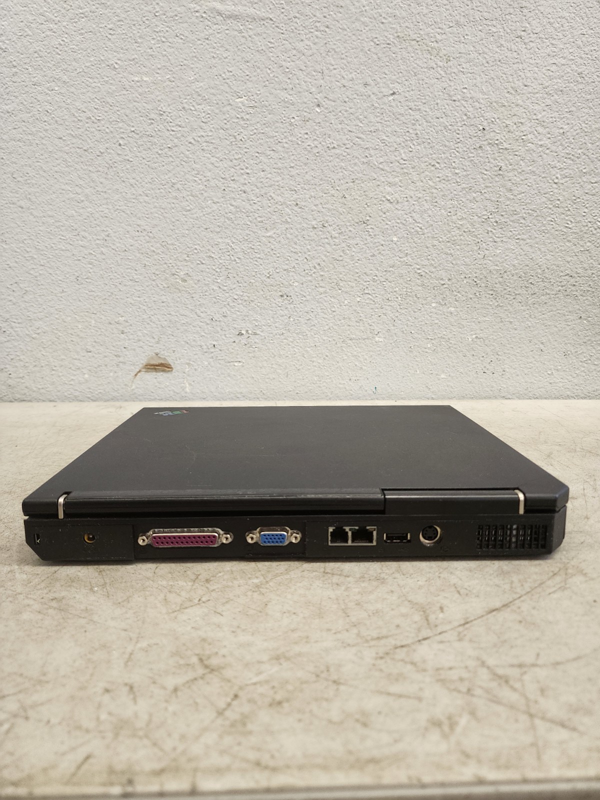 IBM Thinkpad Type 2652 A31 Windows 2000 Professional 1-2CPU -POWERS ON For Parts