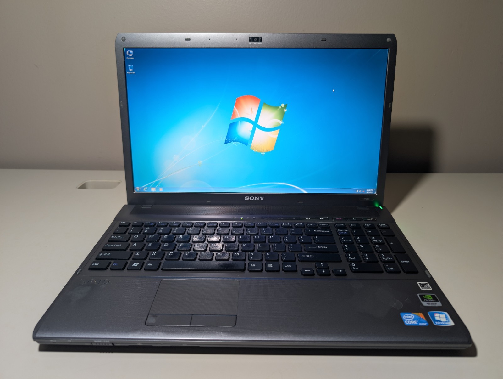 16″ SONY VAIO VPCF1 | i7-740QM 16GB RAM 512GB SSD | FHD NVIDIA | Win 10 & 7 Dual