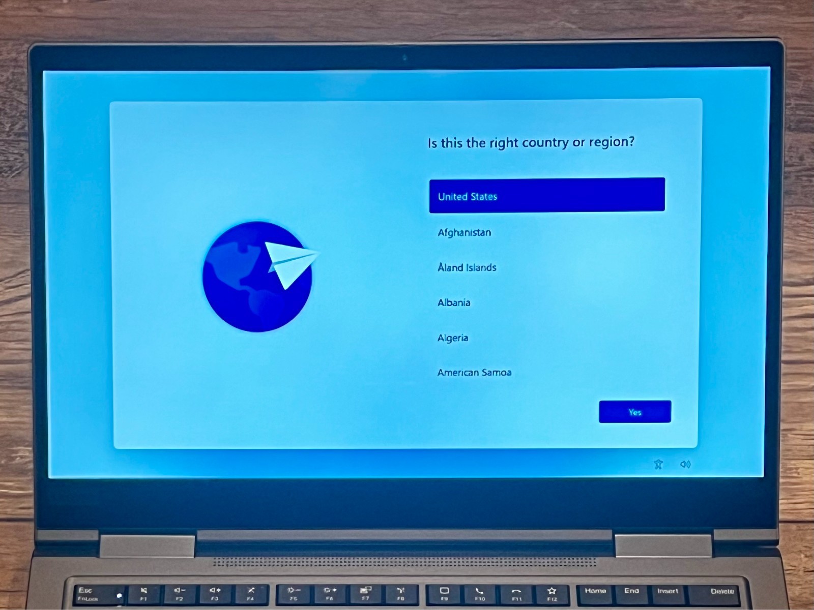 Lenovo ThinkPad X1 Yoga Gen 5 14″ Core i7-10610U 16GB 512GB SSD Win11 Pro Touch