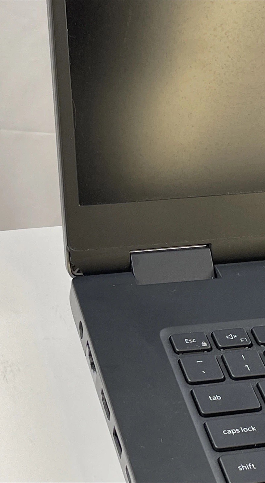 Dell Precision 7770 17″ I7-12850HX 512 GB SSD 16GB RAM NVIDIA RTX A5500