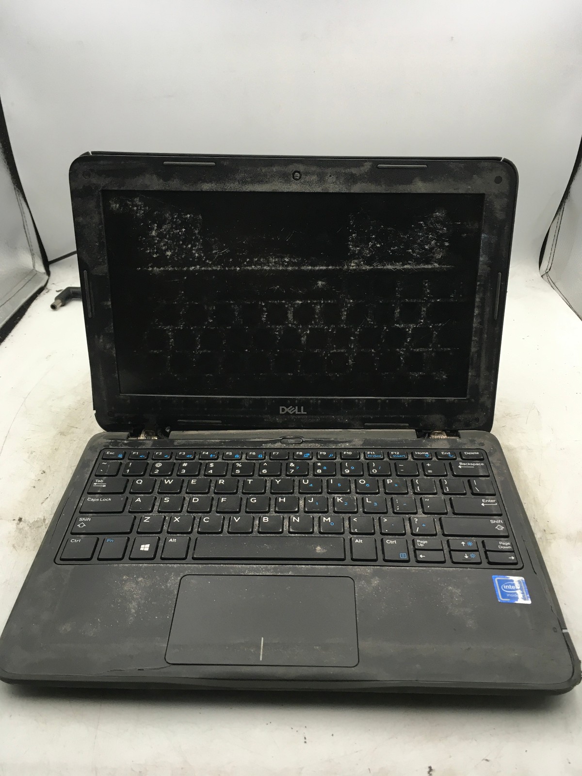 DELL LATITUDE 3180 – FOR PARTS/NO POWER – DAMAGED – INTEL CELERON – 4GB RAM – BB