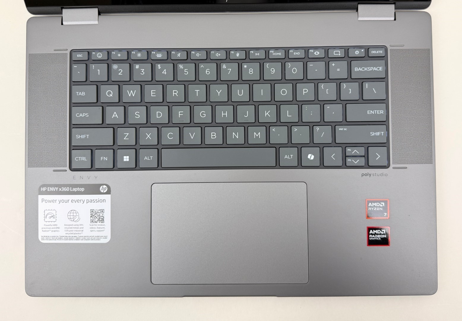 HP Envy 16-ad0023dx 16″ 2K Touch Ryzen 7 8840HS 16GB 1TB SSD W11H 2in1