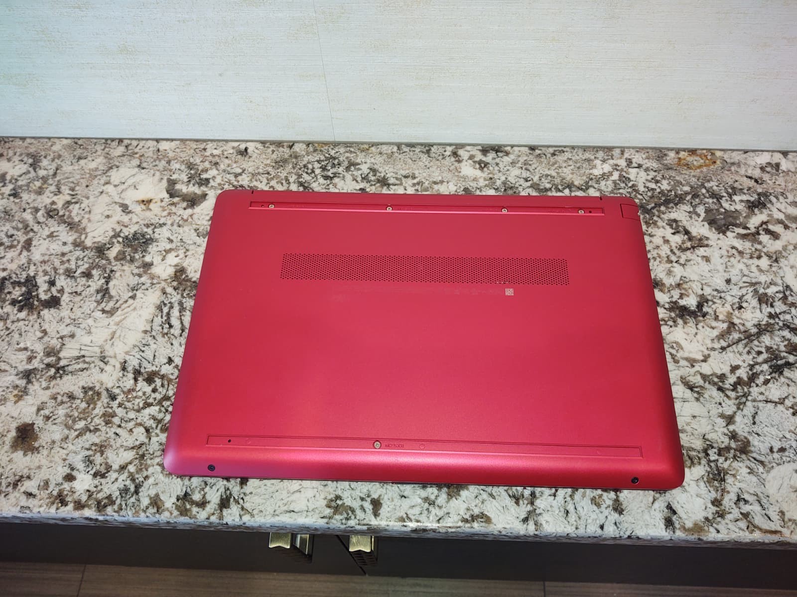 Great laptop for school, work or retro gaming HP Notebook 15-DW0081WM 15.6 inch