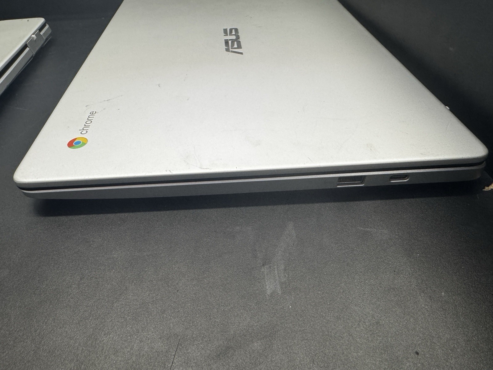 Asus Chromebook C423NA ( C423na-wb04 ) NO POWER x2
