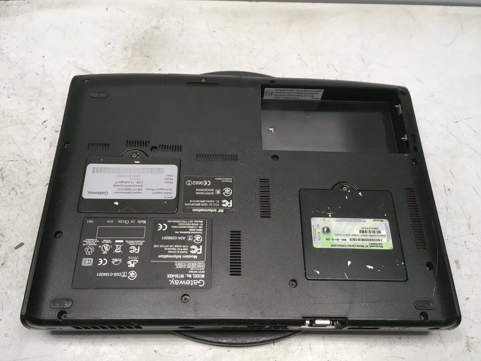 Gateway W730-K8X Mobile AMD Athlon 64 3400+ 2200MHz 456 MB NO HDD