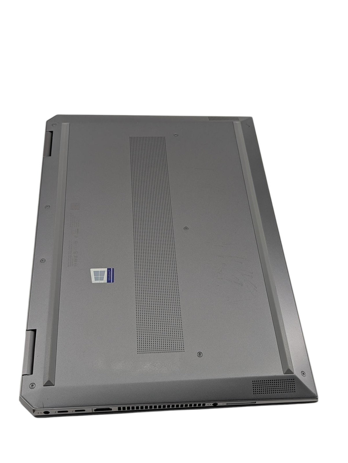 HP Zbook studio G5 15.6″ E-2176M 2.70GHz 32GB Ram 1TB SSD -Grade D