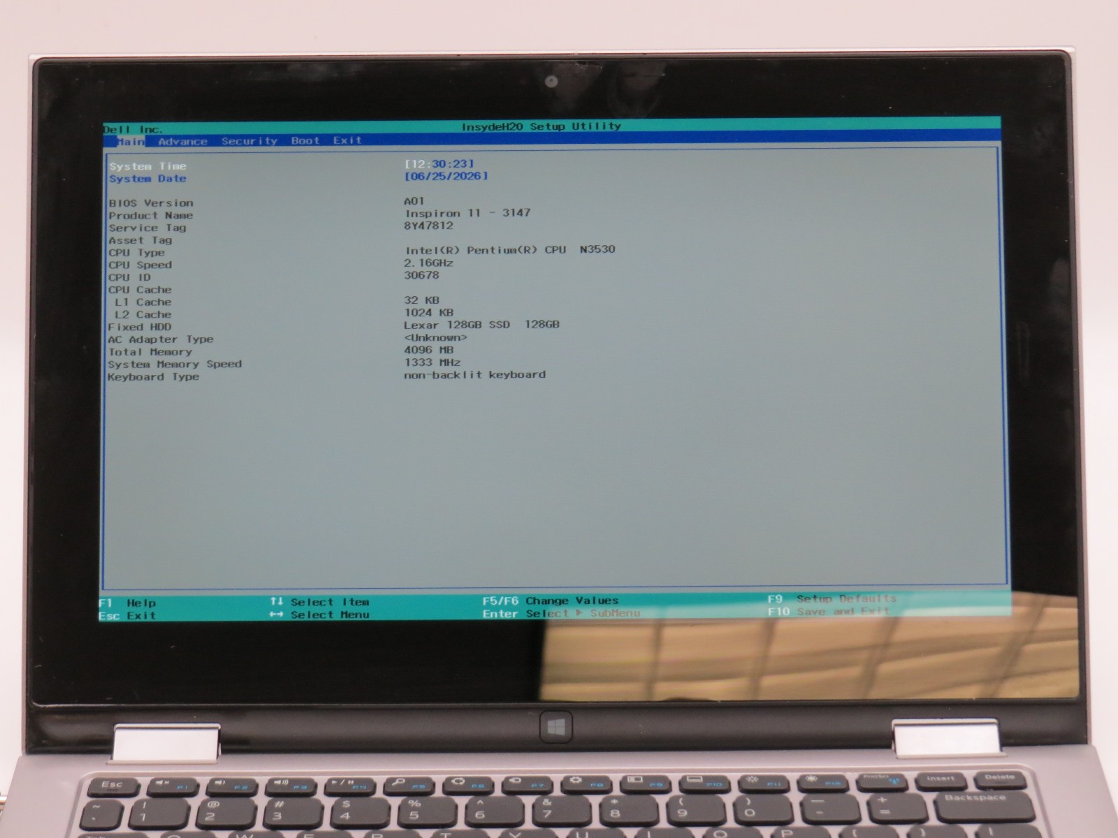 Dell Inspiron 3147 Pentium N3530 @ 2.16GHz 4GB RAM 128GB SSD 11.6 Touch No OS/AC