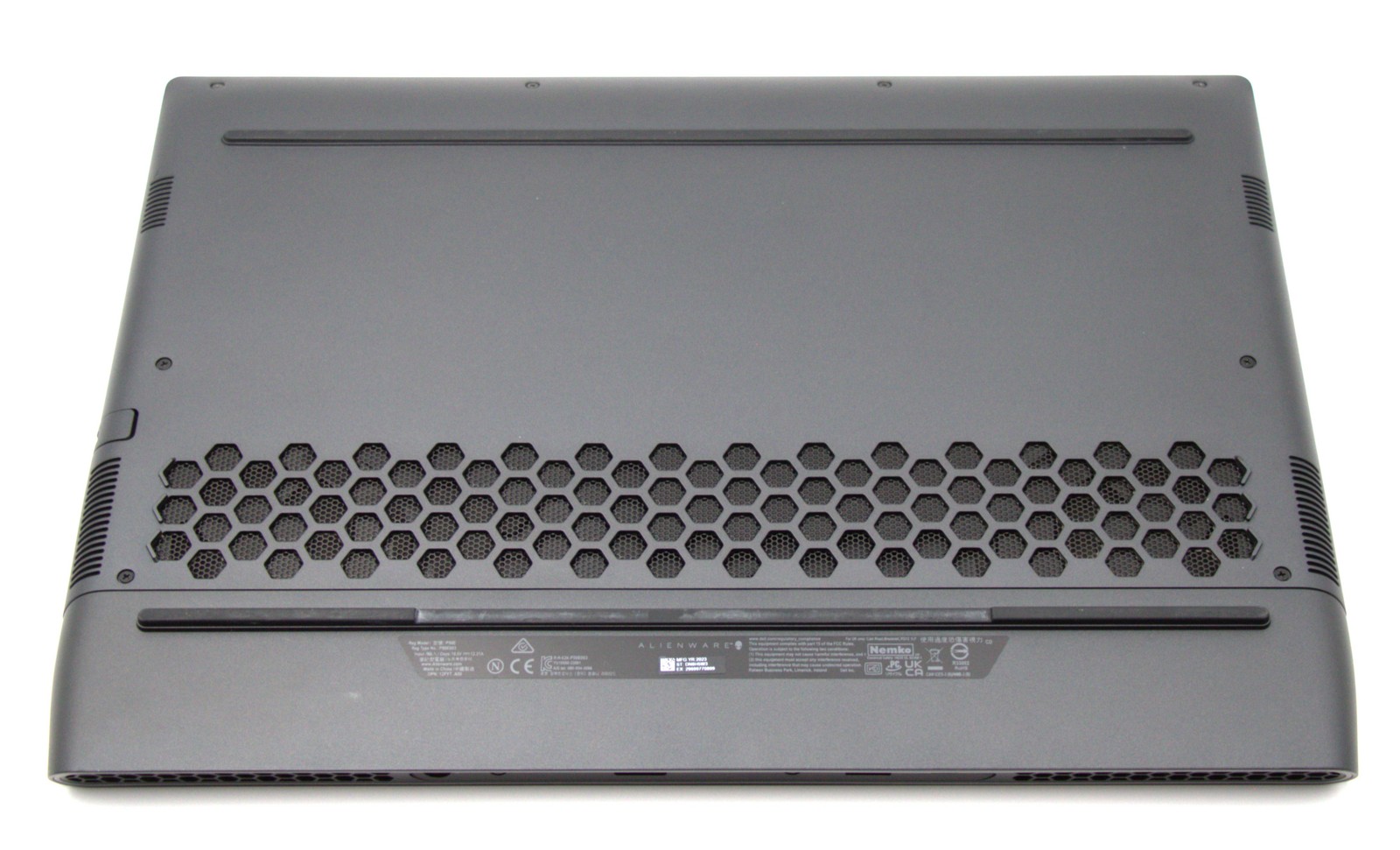 Alienware M17 R5 CTO – UHD – Ryzen 9 6900HX – 64GB RAM – RX 6850M XT – 4TB SSD