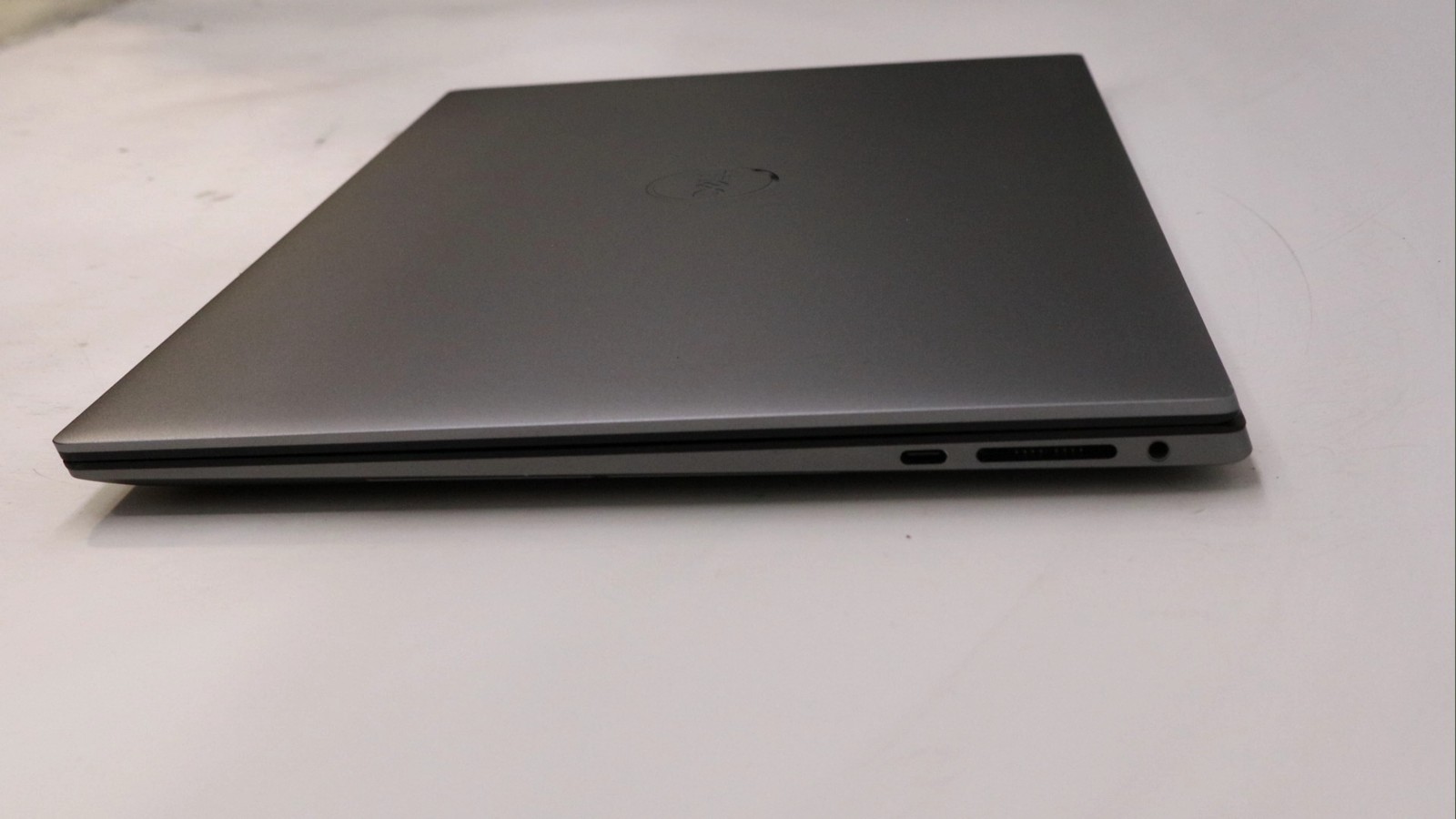 Dell Precision 5570 15″ i7-12800h 16GB 256GB – Good