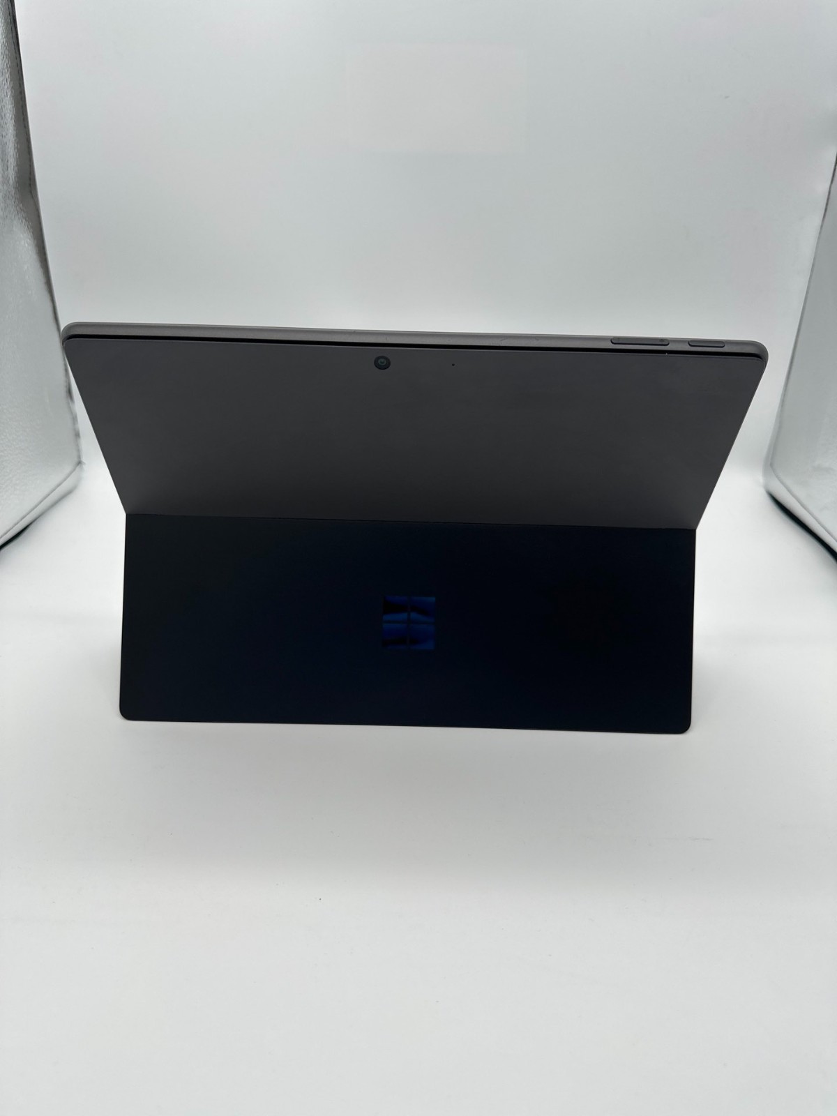 Microsoft Surface Pro 11 13″ Snapdragon X Plus 16GB 512GB SSD Win11 Home Black