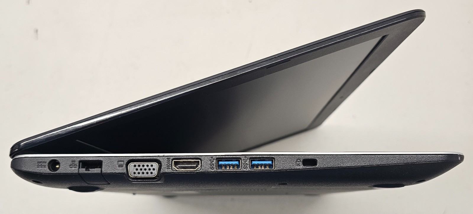 Asus R556LA-MH31(WX) 15.6″ Laptop Intel Core i3-4005U 6GB RAM NO HD/OS (FL)