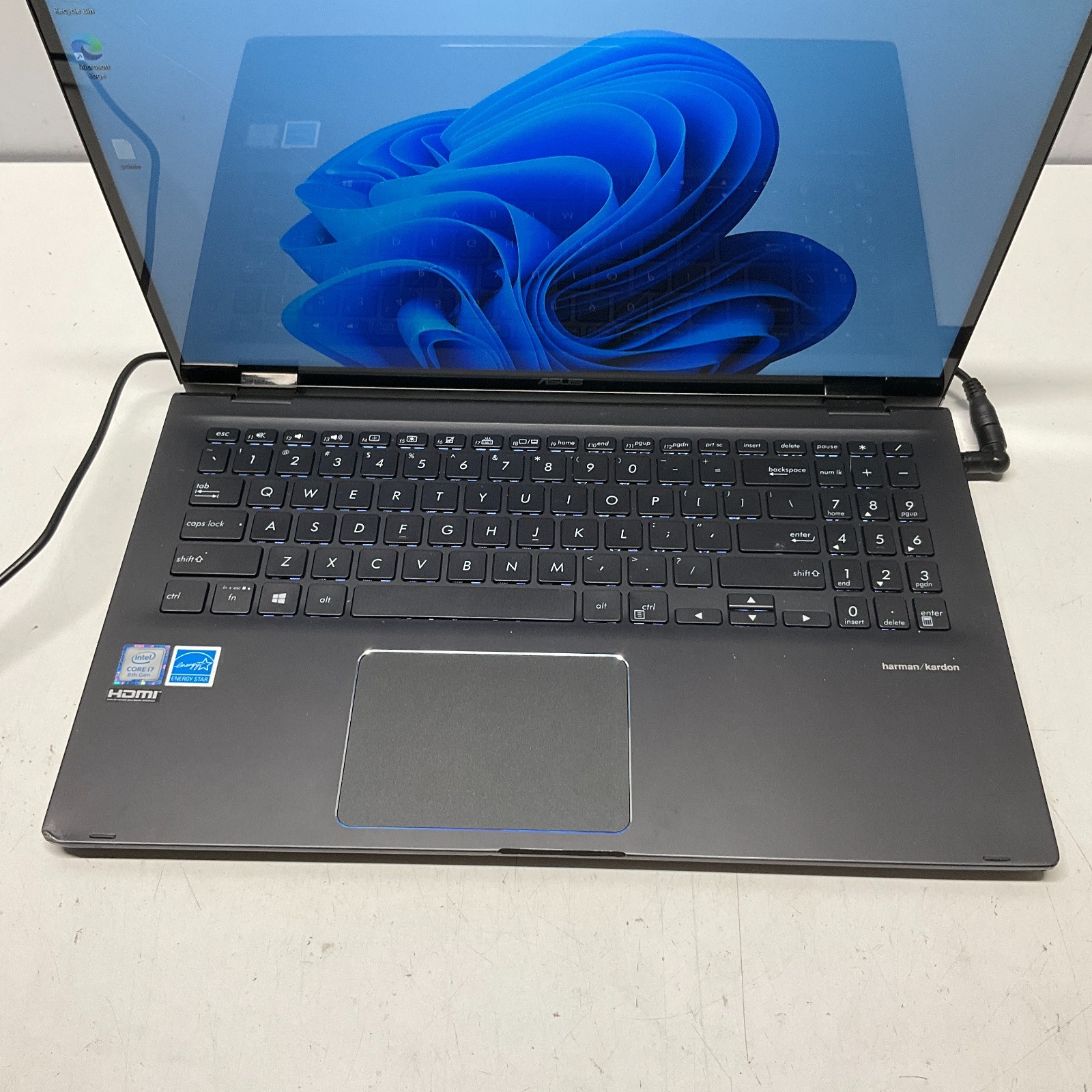Asus Zenbook 15 Q526FA 15.6″ i7-8565U 1.80GHz 16GB 1TB HDD Win 11 Pro READ