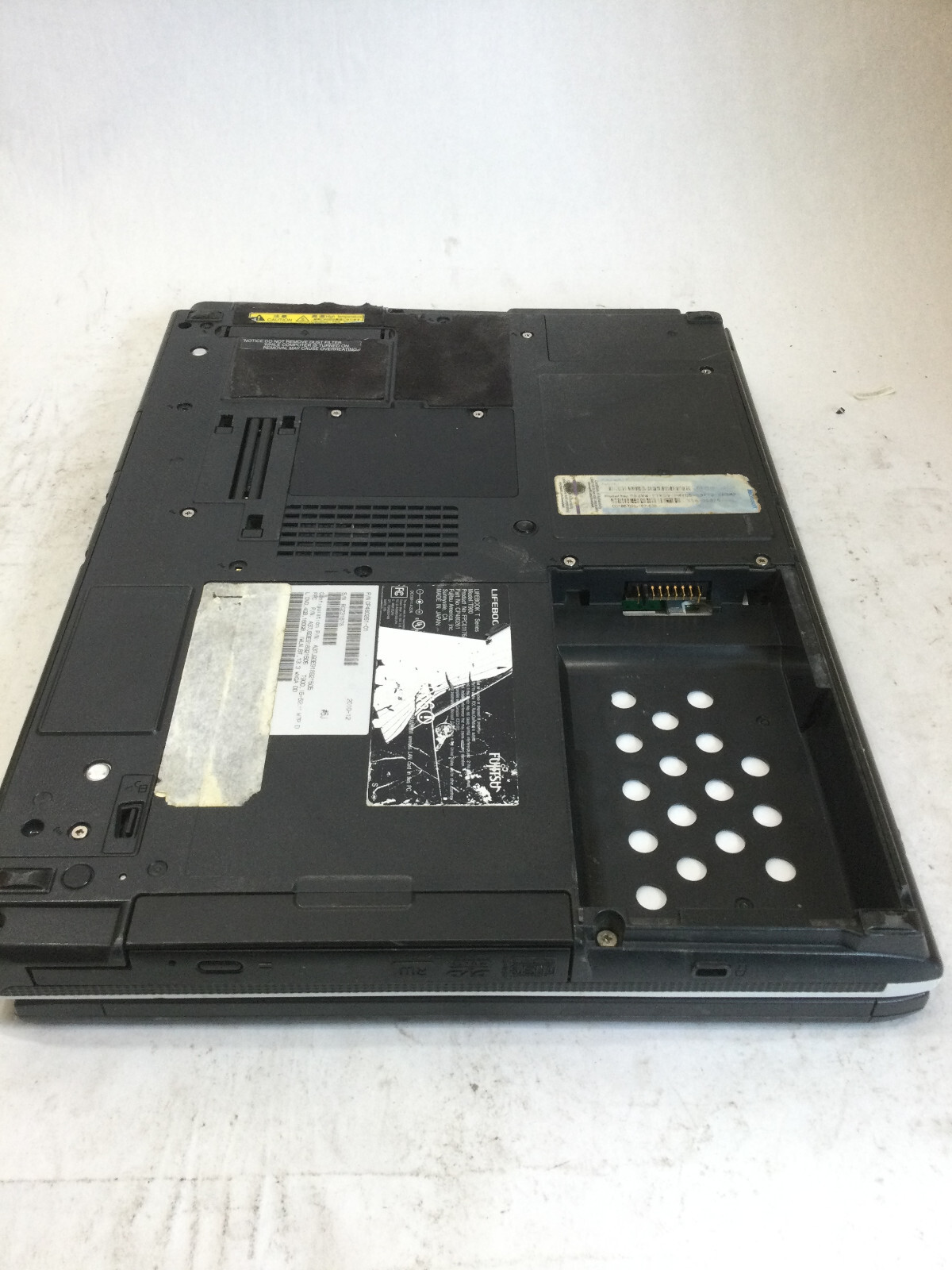 FUJITSU LIFEBOOK T SERIES T900 – BOOTS TO BIOS – INTEL I5 M520 – NO RAM- READ-BB