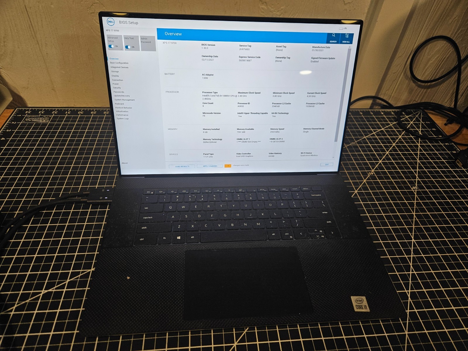 Dell XPS 17 9700 Intel Core i9-10885H 8GB RAM GeForce RTX 2060 MaxQ PARTS/REPAIR