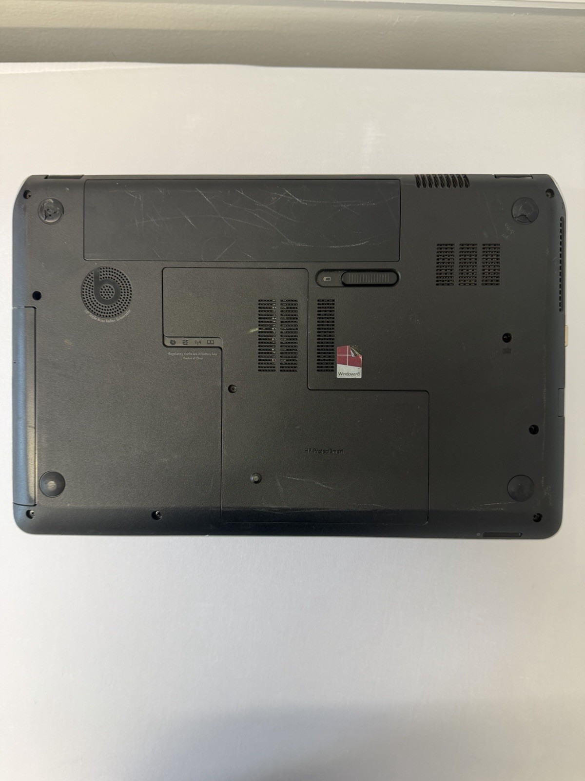 HP Envy dv6 Laptop – Screen Leaking Light – AMD A6-4400M – Read Des