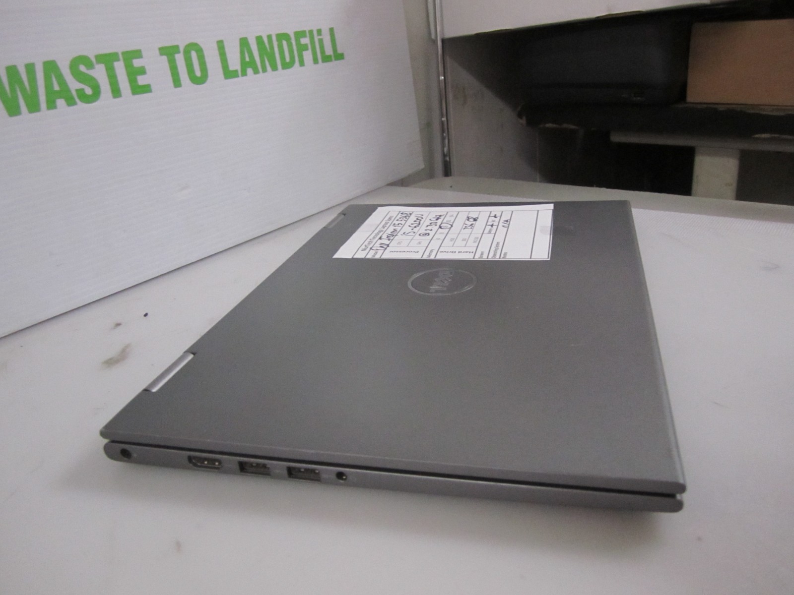 Dell Inspiron 15 5368 i5-6200U 16GB 2.30GHZ 256GB SSD LAPTOP + AC NOOS