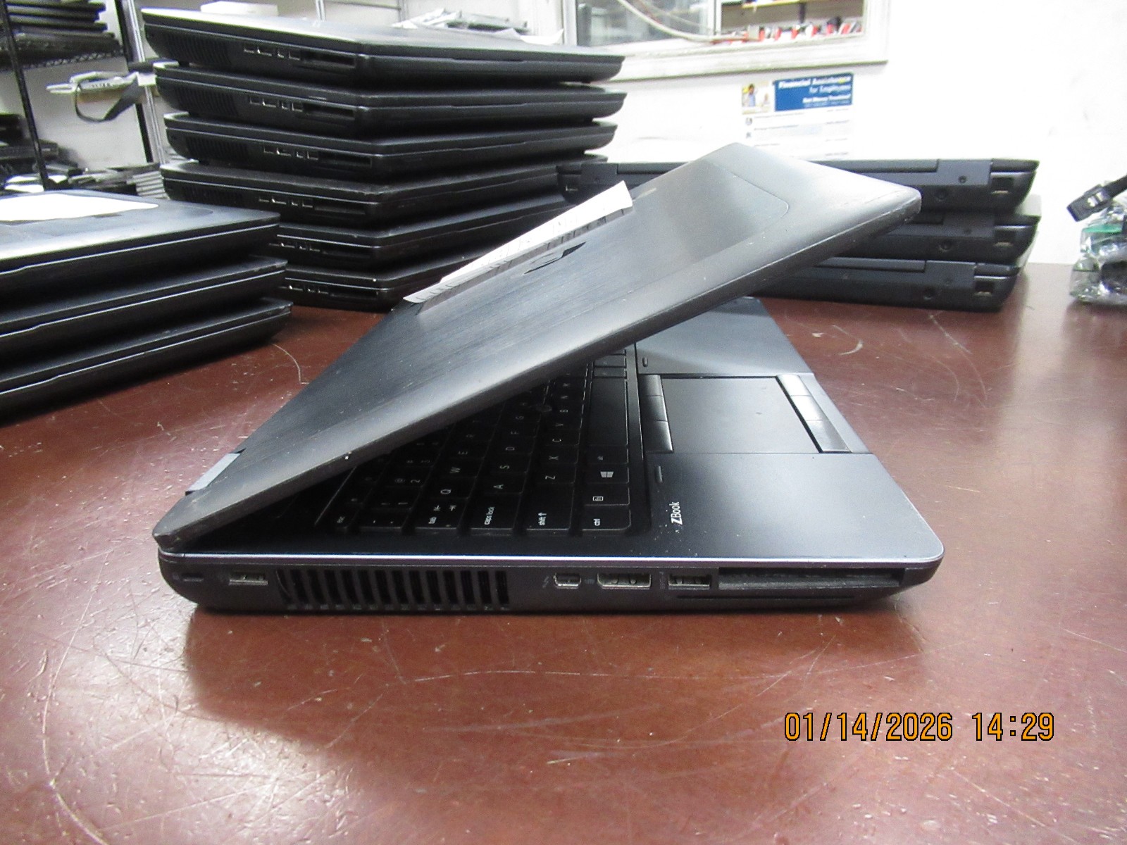 HP ZBook 15 15.6″ Intel i5-4300M 2.60GHz 16GB 256GB HDD Laptop w/ AC [NO OS] @@@