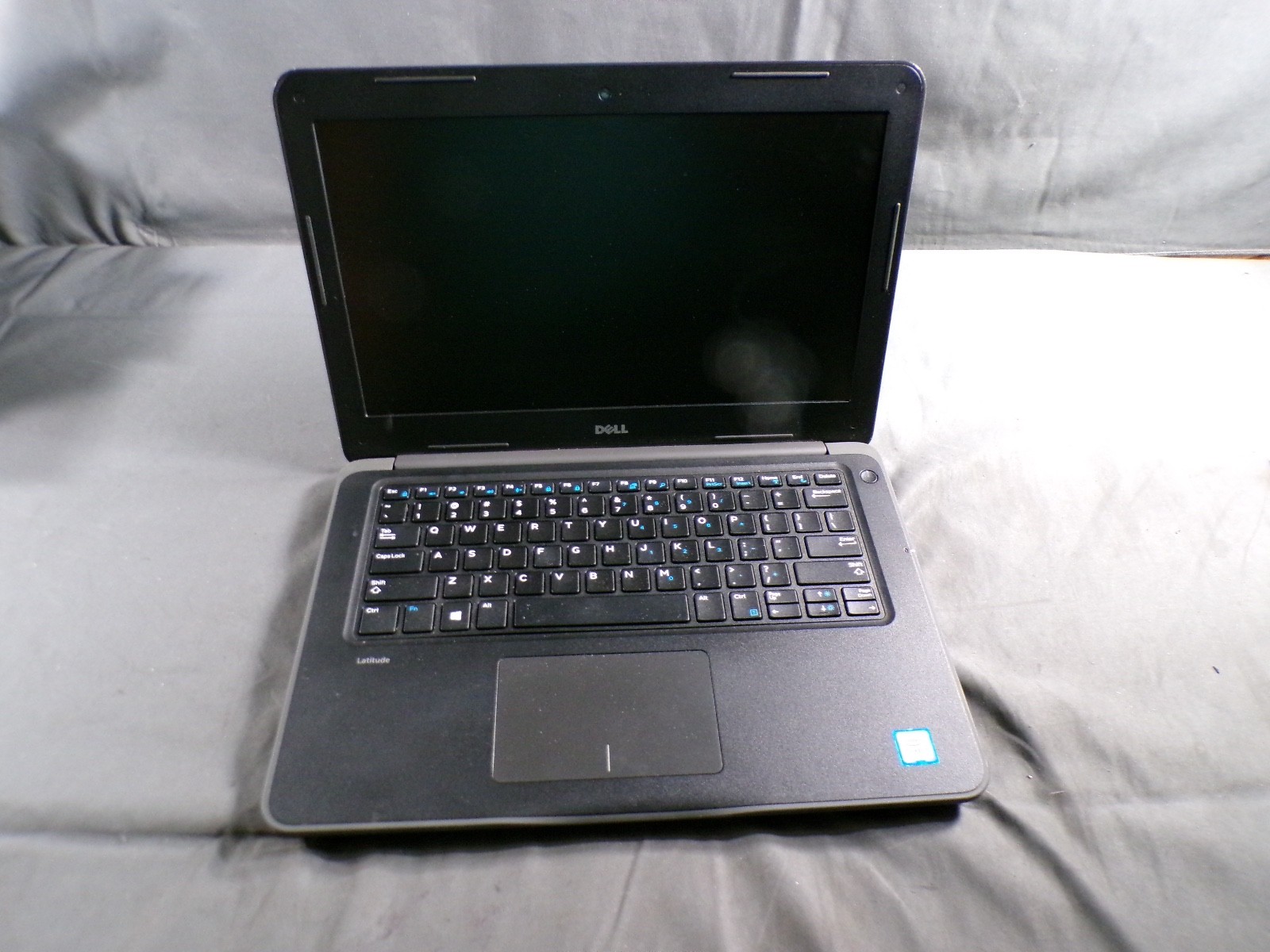 DELL LATITUDE 3380 INTEL CORE i3-6006U 2.00GHZ 8GB RAM **NO HD/ NO CADDIE/ NO OS