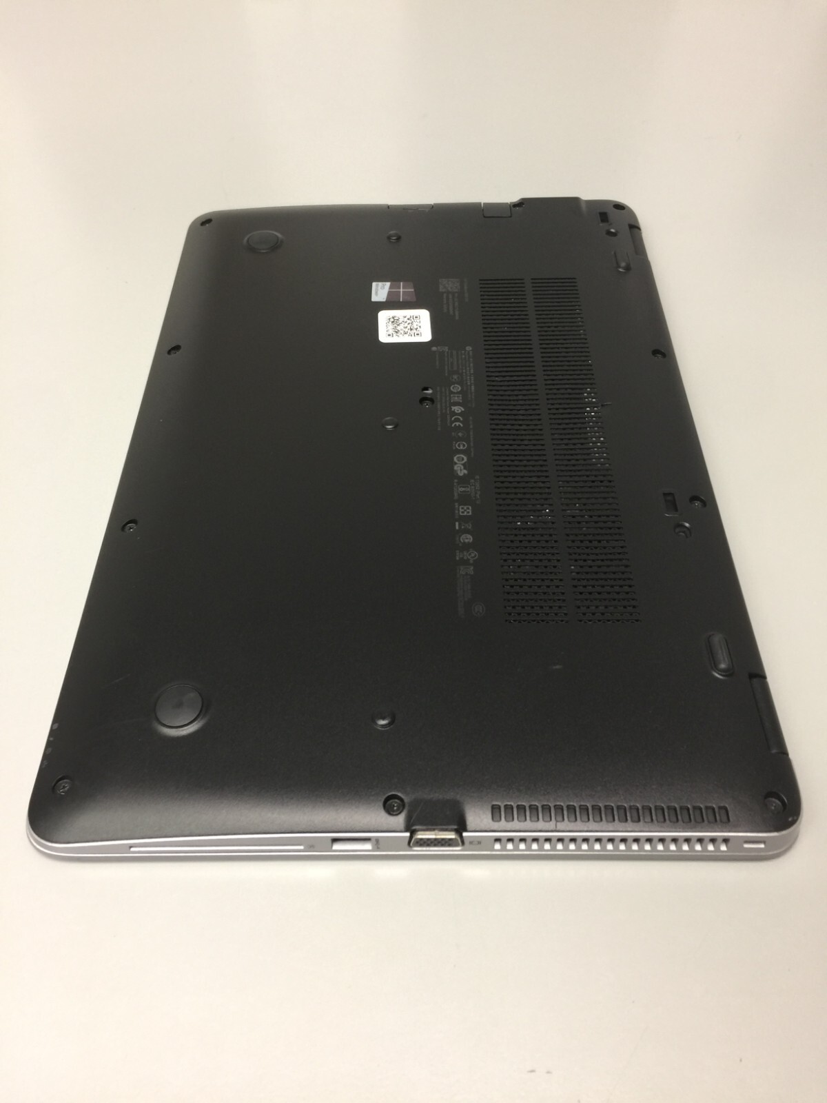 HP EliteBook 850 G3 15.6″ 256GB Core i5 6th gen 2.40GHz 8GB RAM WIN 11 PRO