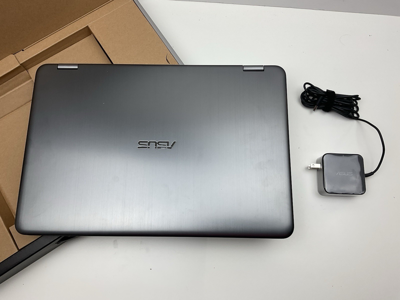 ASUS Vivobook Flip R518U 15.6 Touch Laptop i5-7200U 8Gb NO HDD FOR PARTS