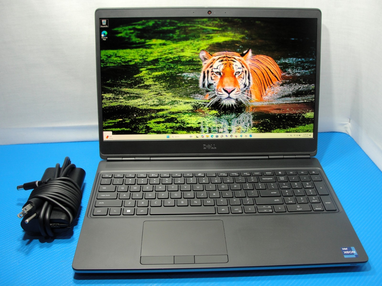 Dell Precision 7560 15.6″ FHD Xeon W-11955M 2.6GHz 64GB 512GB Win11Pro RTX A2000