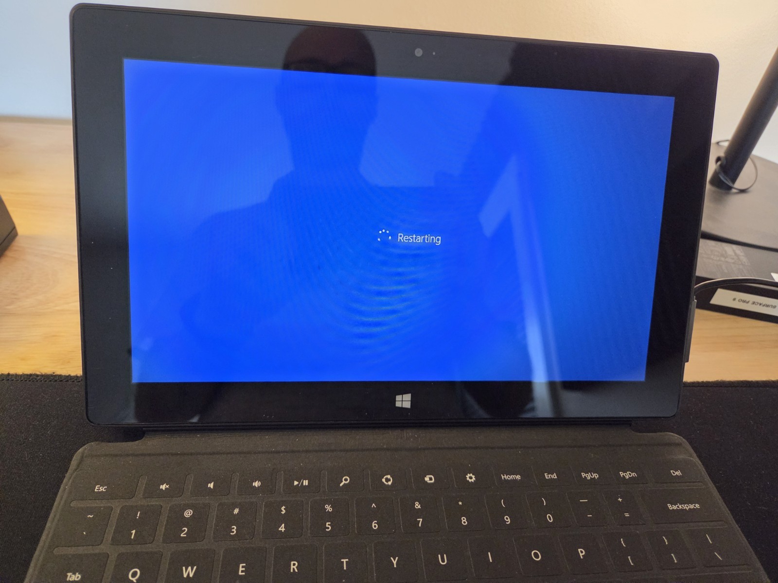 Microsoft Surface RT 1516 Quad Core 1.3GHz 2GB RAM 32GB SSD Windows 8