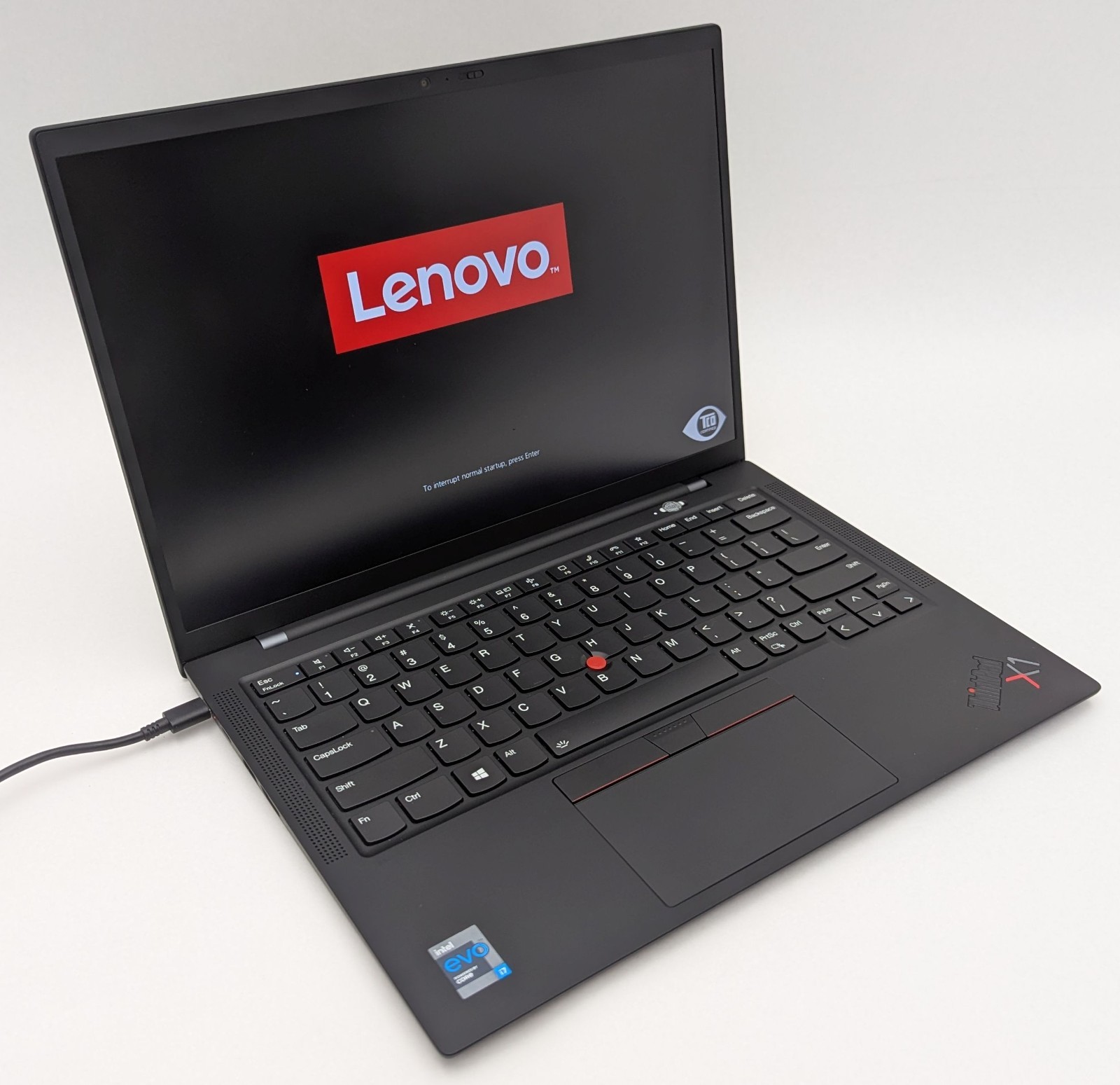 Lenovo ThinkPad X1 Carbon 9th Gen 14″ Laptop i7-1165G7 16GB RAM 512GB NVMe Win11