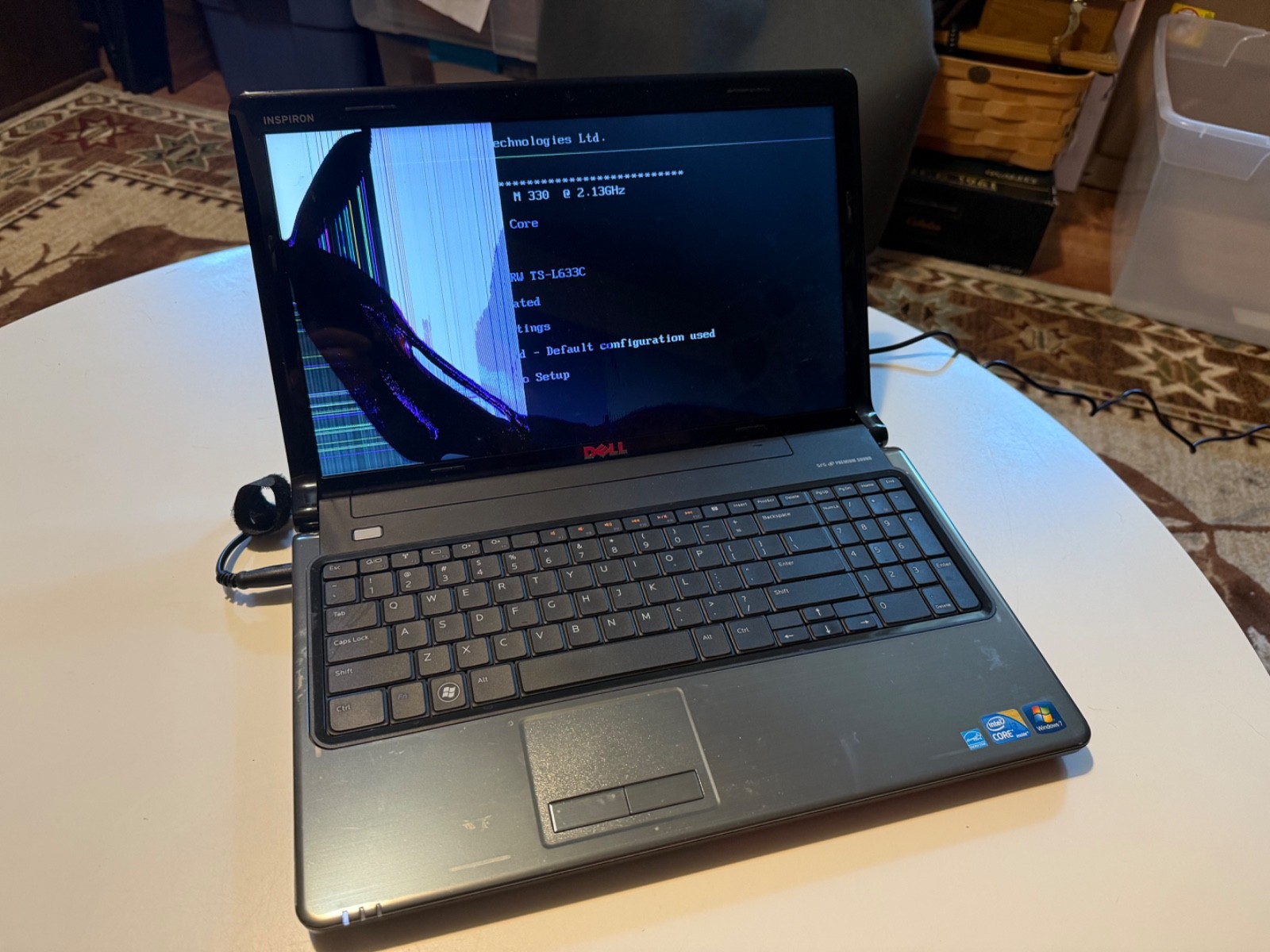 DELL INSPIRON 1564 – INTEL I3 – 4GB RAM – BROKEN SCREEN, NO HDD – FOR PARTS!