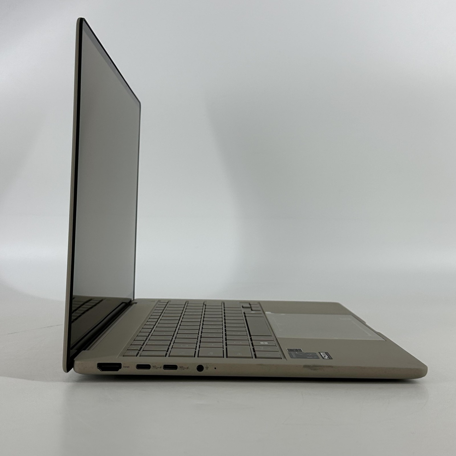Asus Zenbook A 14 FHD+ 3.2 GHz Snapdragon X Plus 16GB 512GB SSD Very Good